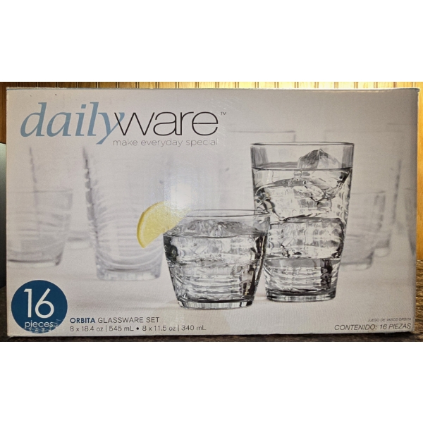 DailyWare 16pc Drinking Glasses - 8 Tall, 8 Short