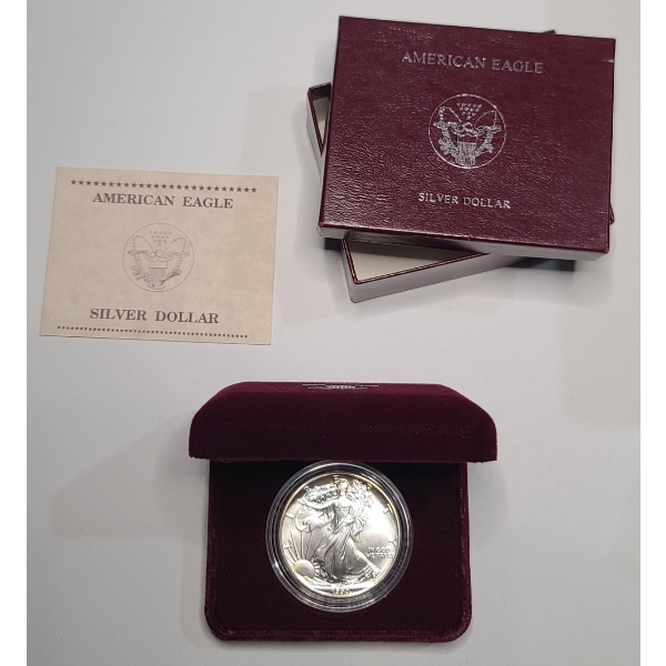 United States 1990 One Troy Ounce .999 Fine SIlver American Eagle With Original Packaging