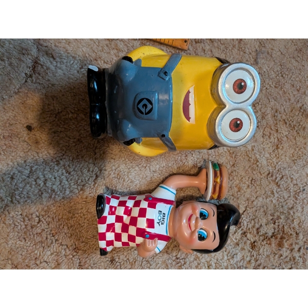 Awesome Plastic Banks, Bobs Big Boy & Minion