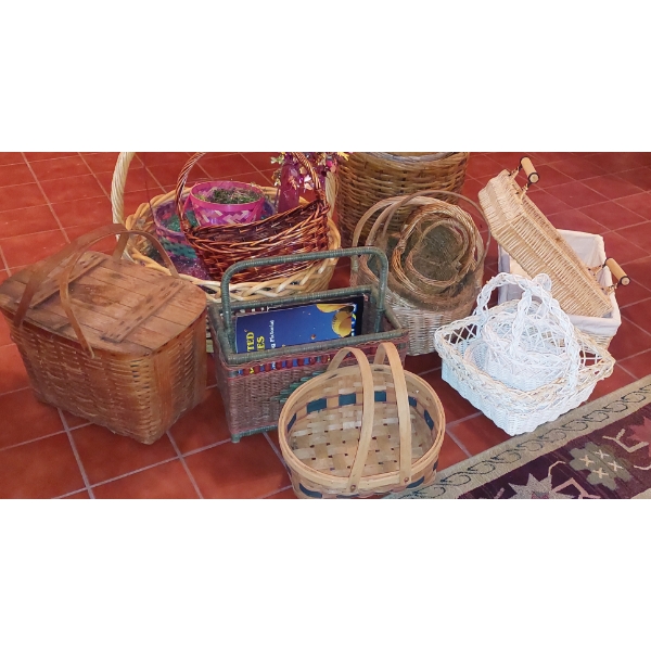 Very Large Group Of Assorted Wicker Baskets & More - Largest Basket Is 28" Across See Pics