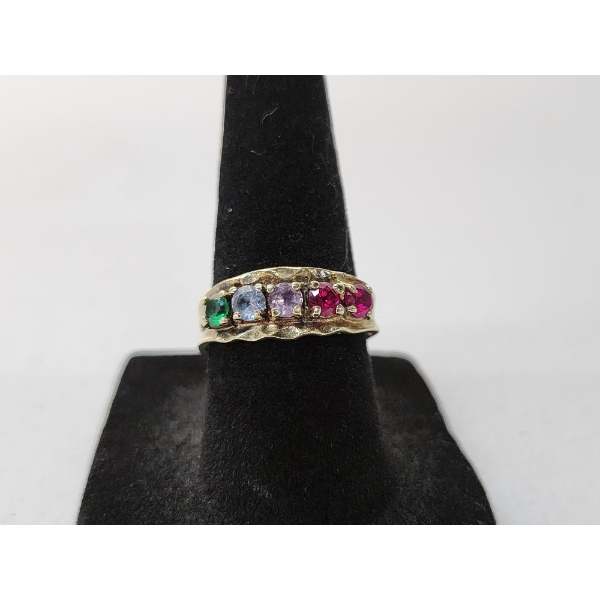 Incredible 10K Yellow Gold Ring with Multi-Colored Stones - Size 7 - Total Weight: 2.2g