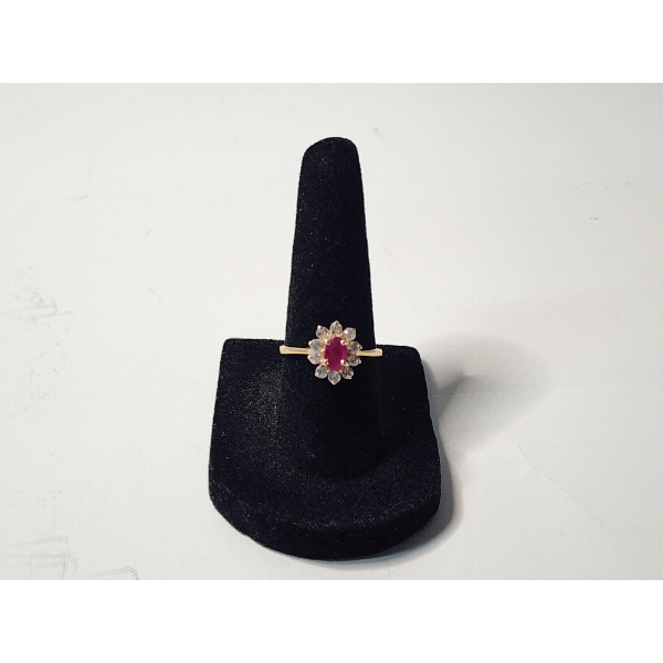Beautiful 14K Gold Ring with Ruby/Diamond Colored Gemstones - Total Weight: 1.7g