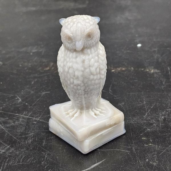 Vintage Uranium Degenhart Glass Wise Owl On Books Figurine - Lavender Blue