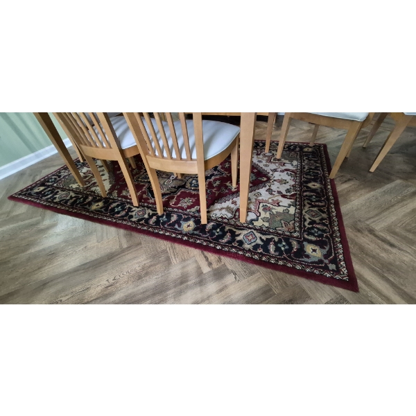 PICKUP IN NORTHFIELD - Beautiful Floor Carpet As Shown Measures 5 Ft x 8 Ft - See Pics