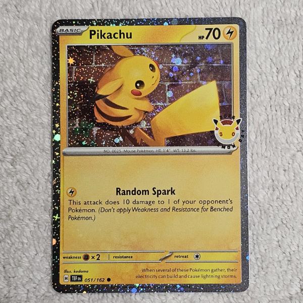 Pokémon TCG: Pikachu Holo 051/162