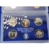 Image 8 : Lot of Assorted Coins: First Men on the Moon Coin, 1999 Proof Set, National Bicentennial Metal
