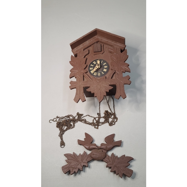 Vintage Wooden West Germany Cuckoo Clock - See Description