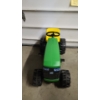 Image 3 : Children's John Deere Plastic Ride-On Pedal Tractor With Adjustable Seat