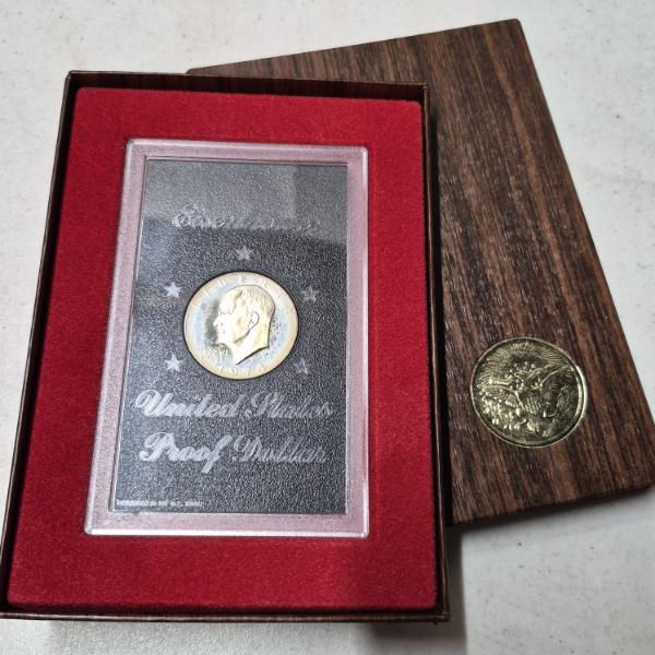 UNITED STATES COINS - 1974 EISENHOWER (IKE) SILVER PROOF DOLLAR  ($1) iN  U S MINT PACKAGING
