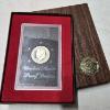 Image 1 : UNITED STATES COINS - 1974 EISENHOWER (IKE) SILVER PROOF DOLLAR  ($1) iN  U S MINT PACKAGING