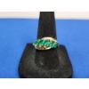 Image 1 : Beautiful 14K Gold Ring with Emerald-Colored Stones - Size 7.5 - 3.3g