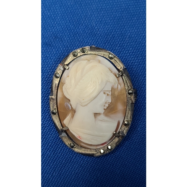 Vintage Shell Carved Cameo Brooch Set In 800 Silver