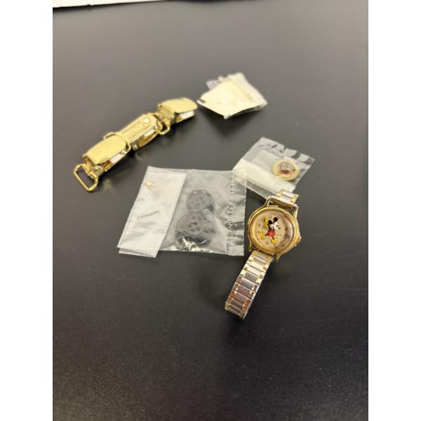 Mickey Mouse Watch - The Walt Disney Company - Assorted Buttons 