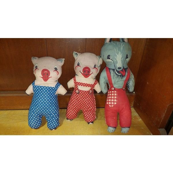 Three Little Pigs - Oops, One Already Gone - But The Wolf Is There - Cloth Dolls - Exc Vintage Lot