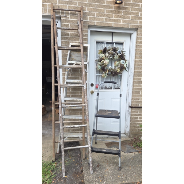 *Pick Up At Louisville Home - No Shipping Available* 6' Aluminum Ladder, 8' Wood Extension Ladder