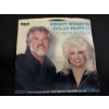 Image 2 : Kenny Rogers & Dolly Parton 45 RPM Record Islands In The Stream - Good Condition In The Sleeve 