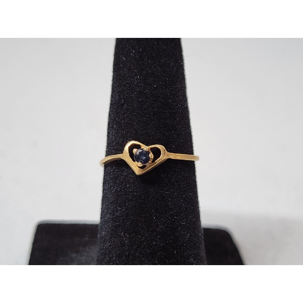 14K Yellow Gold Heart Ring - Size 4 - TW: 0.6g