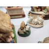 Image 11 : Assortment of Pig Collectibles Including Little Nook Village, Enesco, Hallmark, & More! 