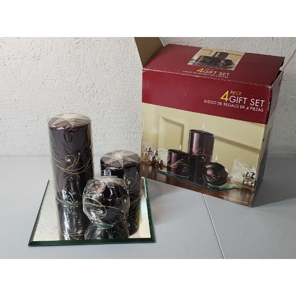 4-Piece Candle Gift Set with Mirrored Tray - Brand New