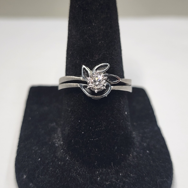Gorgeous 14K White Gold Set of Two Rings w/ Diamond - Size 7 - Total Weight: 4.6g