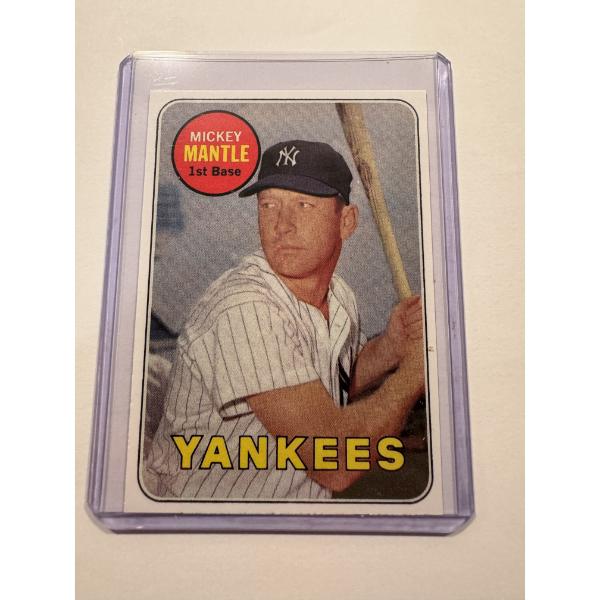 1969 New Yorks Yankees Mickey Mantle Throwback Classic Baseball Card - Mint Condotion