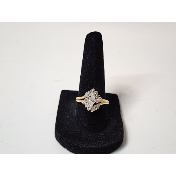 Beautiful 10K Gold Ring with Large Marquise, Baguette, and Round Diamonds - Size 7.5 - TW: 4.6g