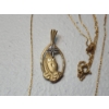 Image 2 : 10K Yellow Gold Necklace with Praying Hands and Cross Pendant TW: 1.3g