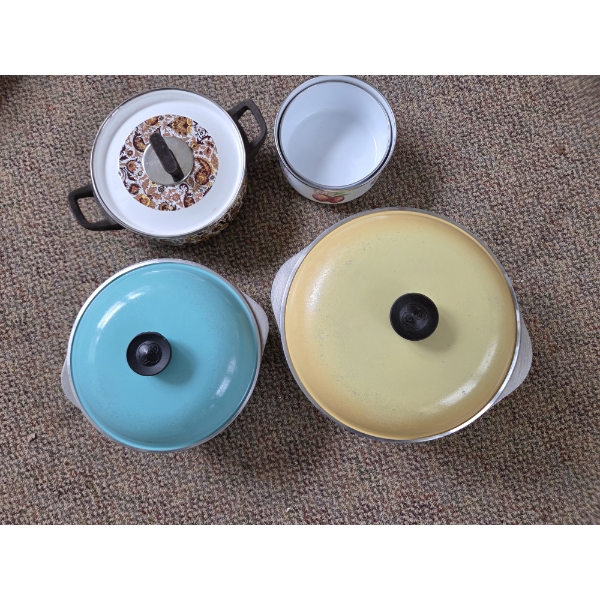 PICKUP IN CANTON - Vintage Club Cast Aluminum 10 & 12 Inch Pots With Lids And Enamel Baking Dishes
 