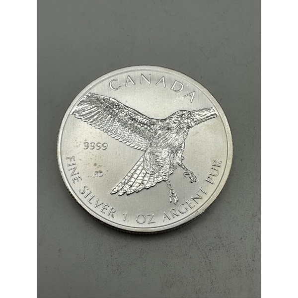 2015 1 oz .9999 Silver Canadian Red-Tailed Hawk Round