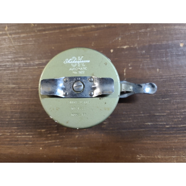 Vintage Shakespeare No. 1822 Model BB Fishing Reel
