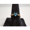 Image 1 : 10K Yellow Gold Ring with Beautiful Blue Heart Stone Size 6.5 TW: 1.3g
