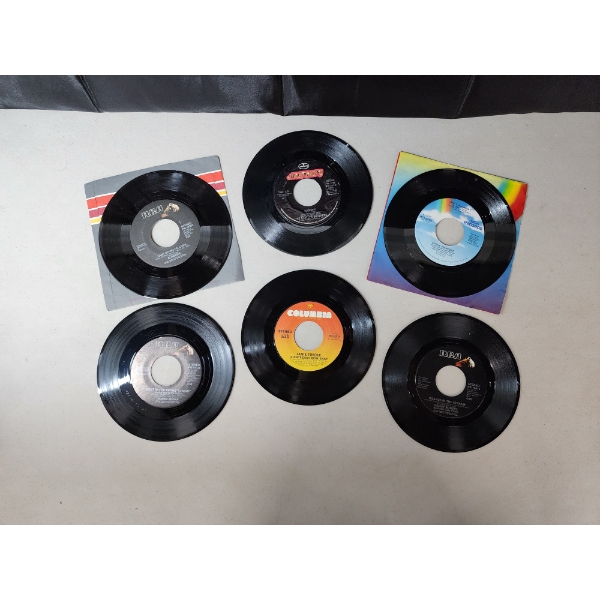 Lot of Assorted 7in Vinyl Records - See Description! 