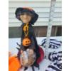 Image 8 : Assorted Halloween Items - Wreath, Witch Decor & More 