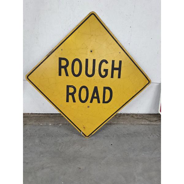 Metal DOT Grade 50''x50'' Rough Road Street Sign 