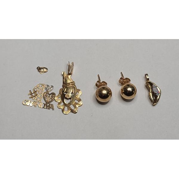 14K Gold Necklace Pendants & Studback Earrings - Total Weight: 1.9g