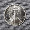 Image 1 : 1992 United States 1 Oz .999 Fine Silver American Eagle Round ~ Mint Condition!