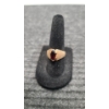 Image 1 : 10K Gold Ring With Beautiful Red Stone 4 Grams