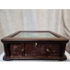 Image 3 : Danbury Mint Wood and Glass Display Case Designed for Uncirculated U.S. State Quarters