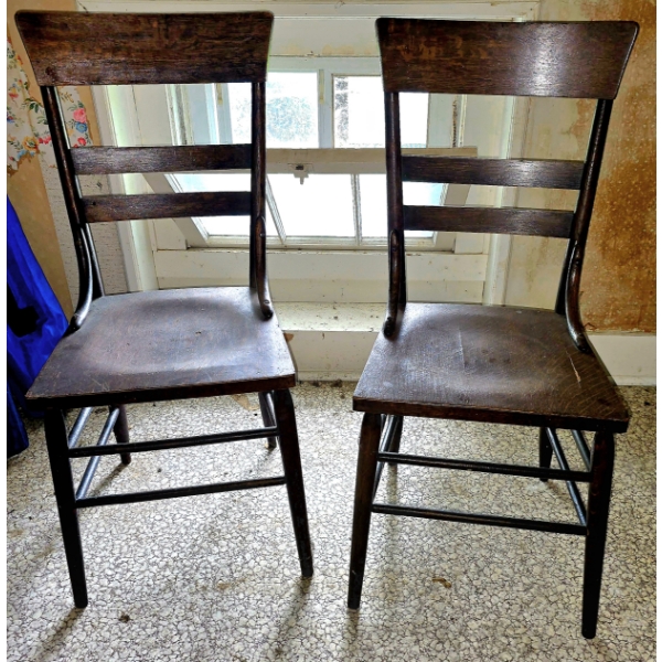 Set of 2 Antique Fiddle Back Chairs