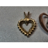 Image 4 : 2 - Heart-Shaped 10K Gold Pendants With Diamond - Total Weight: 2.1g