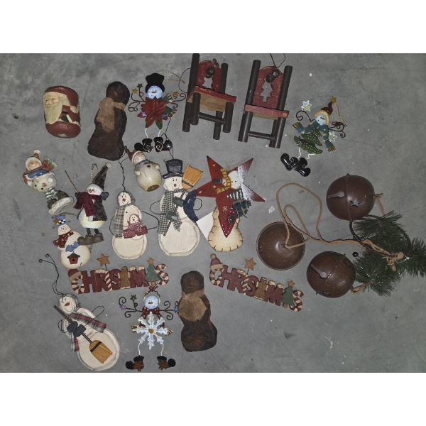 Christmas Decoration Group, Great Condition!