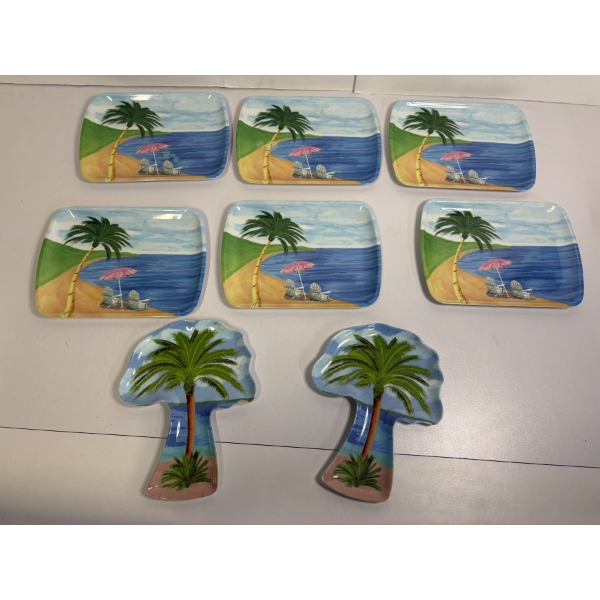 8 Palm Tree Plates - Plastic - 2 in Palm Tree Shape