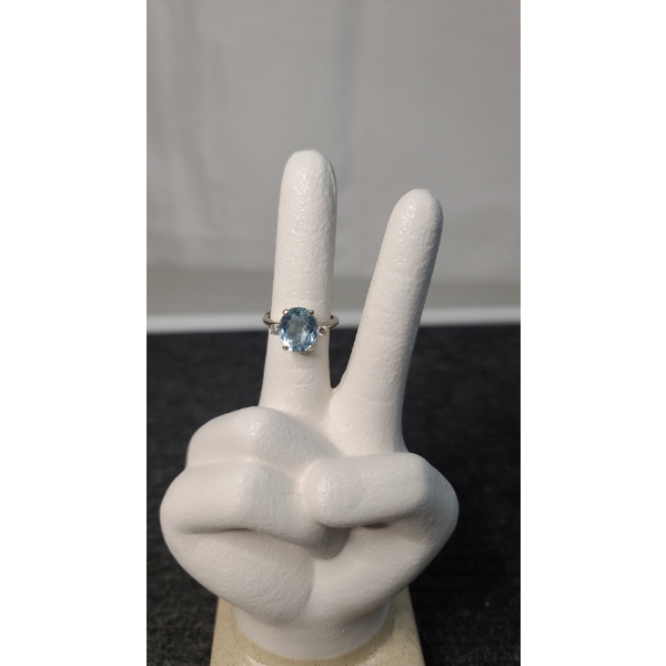 14K White Gold Ring With Beautiful Blue & White Stones Weighing 4 Grams