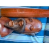 Image 2 : Umbrella & Carved Head