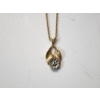 Image 2 : 18in 14K Gold Necklace with Flower/Stone Pendant TW: 3.1g