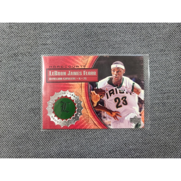 2003 Upper Deck LB1 Hardcourt LeBron James Game Floor Trading Card