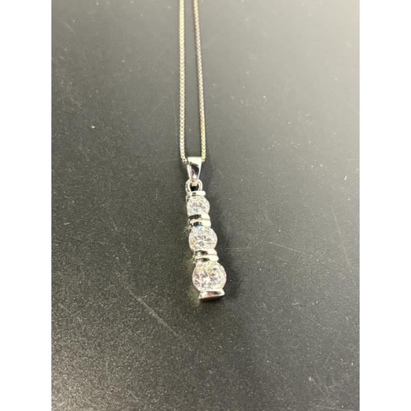 Gorgeous Sterling Silver Necklace - 6.3 Grams - 10 Inches