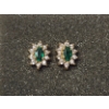 Image 1 : Stunning 10K Yellow Gold Emerald Stud Earrings TW: 1.8g