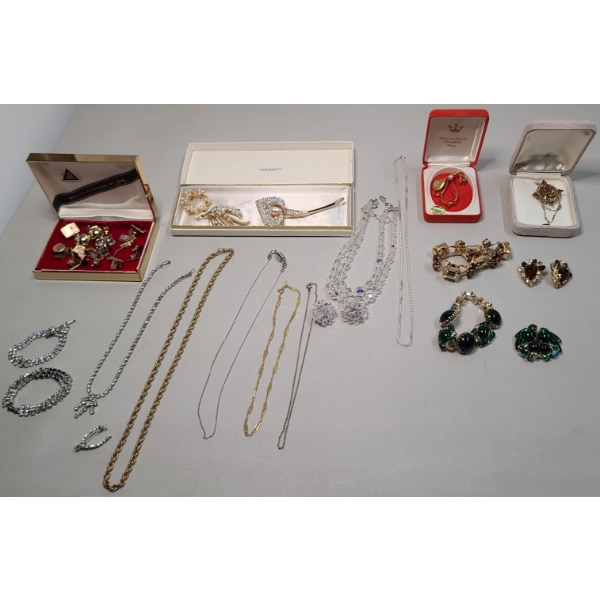 Assorted Fashion Jewelry