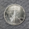 Image 1 : 1992 United States 1 Oz .999 Fine Silver American Eagle Round ~ Mint Condition!
